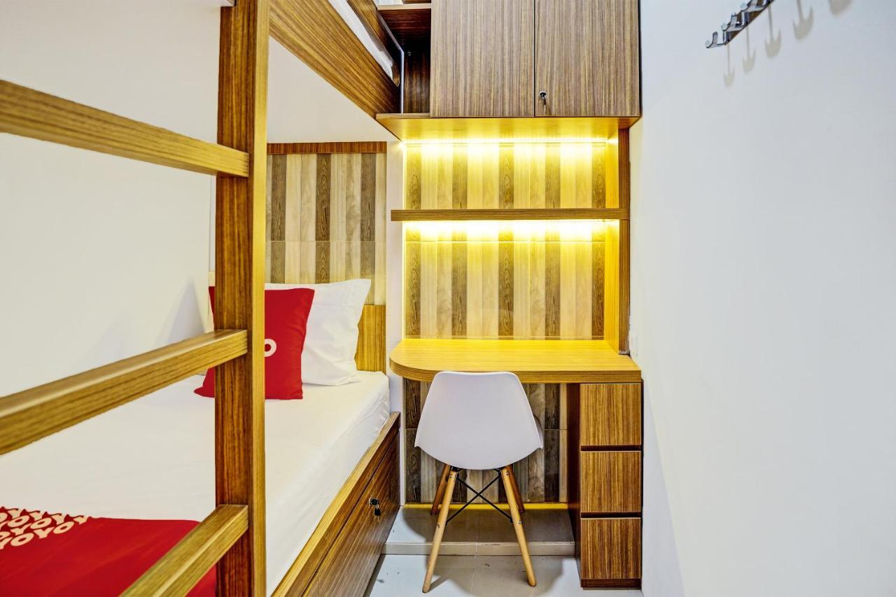 Oyo 92435 Sunlo Cozy Home Family Homestay Syariah スラバヤ エクステリア 写真